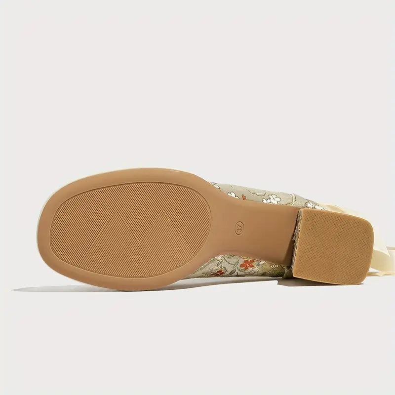 Cumhuriyet Esintili Kadın Topuklu Ayakkabı